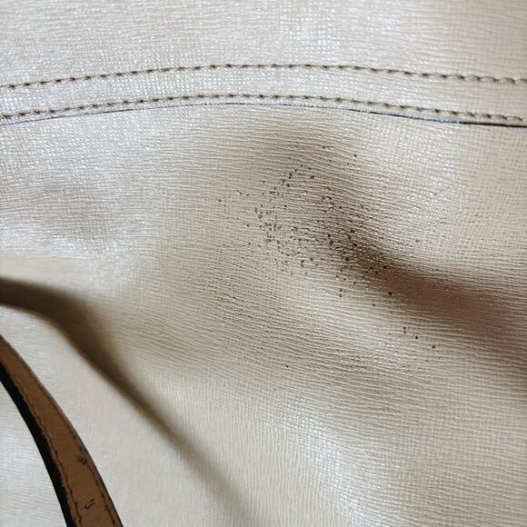 Coach Beige Leather Tote Bag - Spacious and Stylish! - Picture 13 of 14